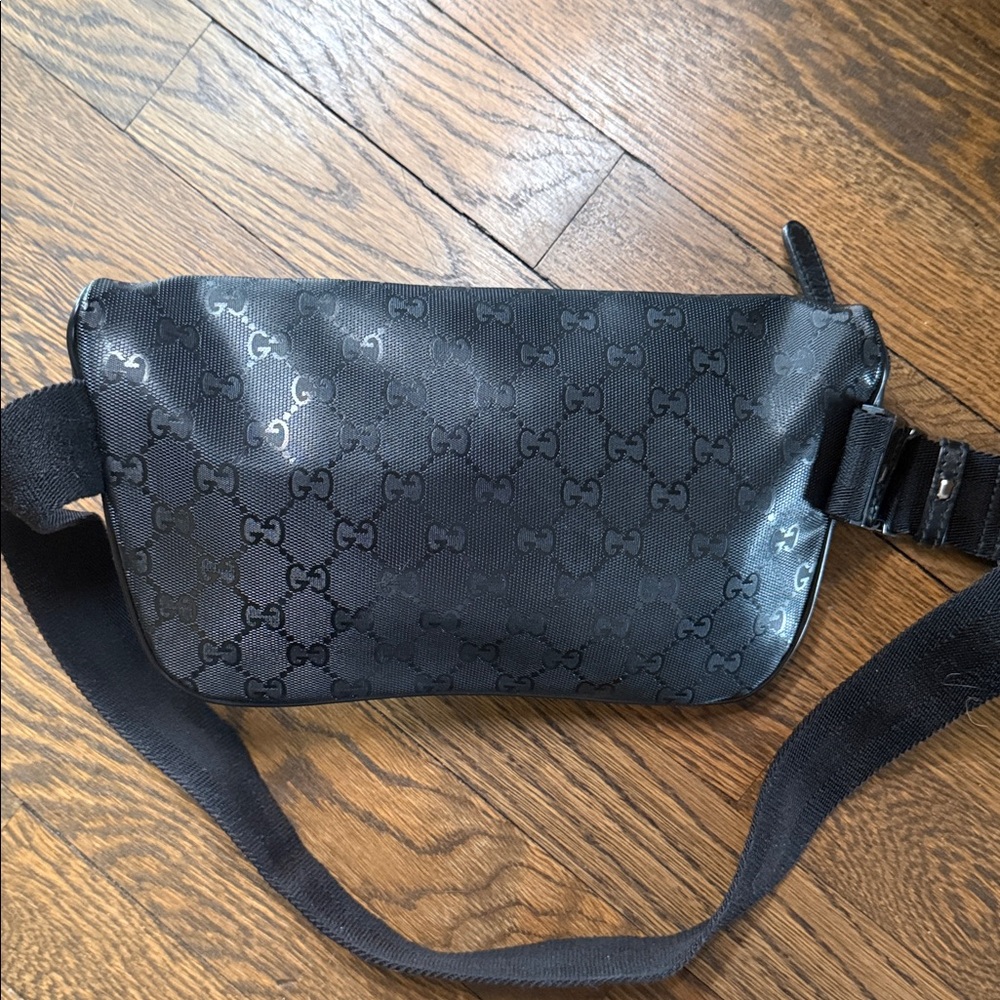 Gucci Black Monogram Belt Bag - Picture 3 of 13